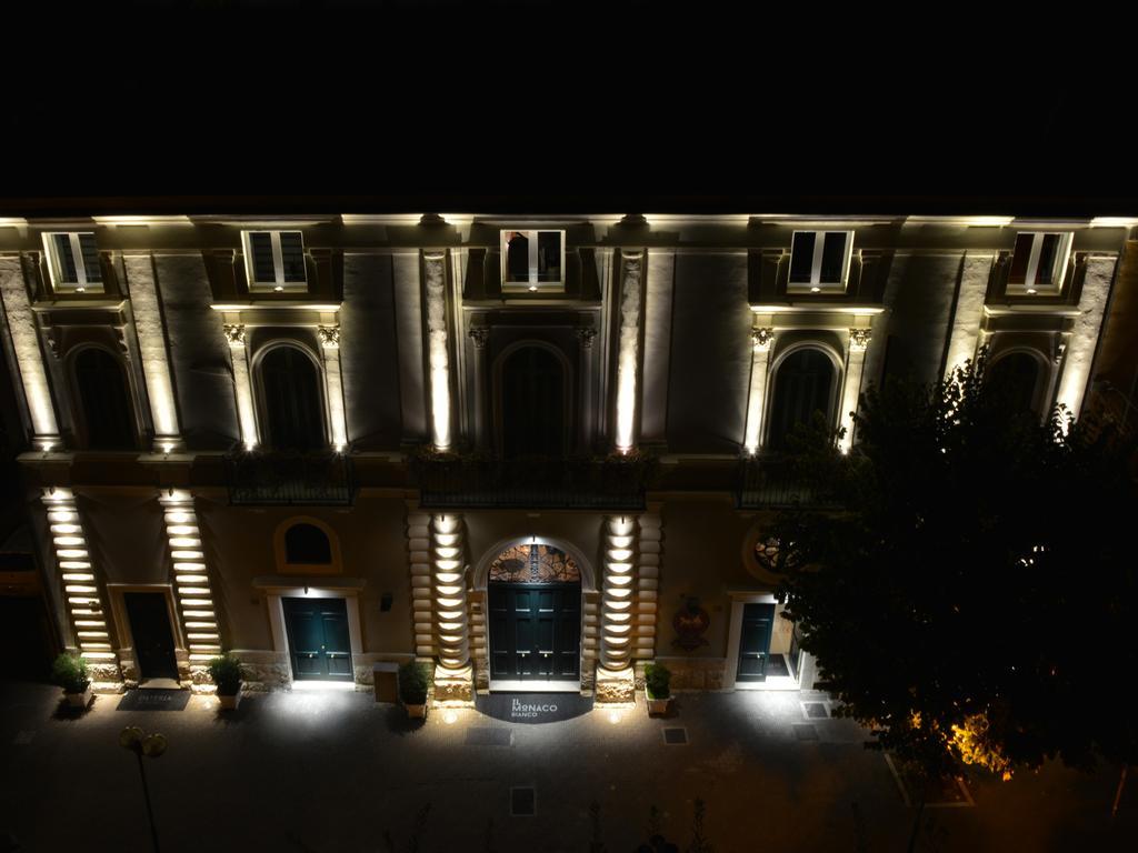 La Residenza Del Monaco Bianco Bed and Breakfast Matera Exteriör bild